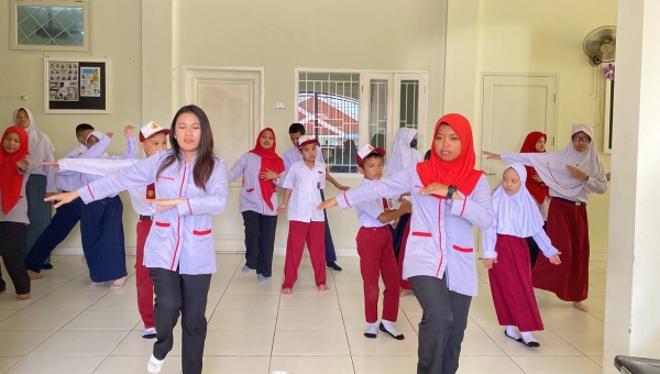 Senam Anak Indonesia Hebat SLB Cahaya Nurani